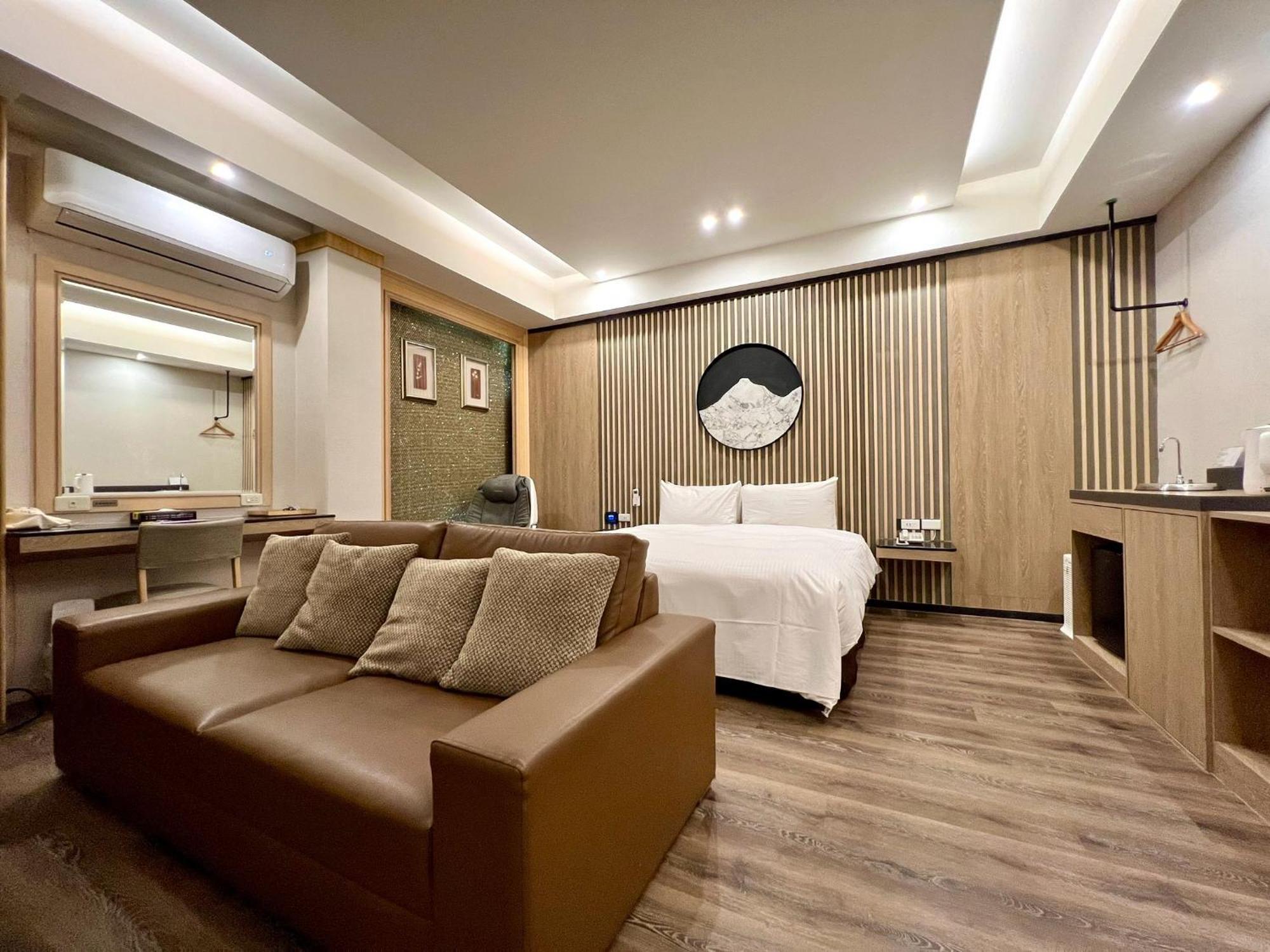 Cigar Motel Tainan Exterior foto